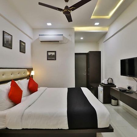 บันยัน พาราไดซ์ รีสอร์ต Hotel วาโดดารา ภายนอก รูปภาพ