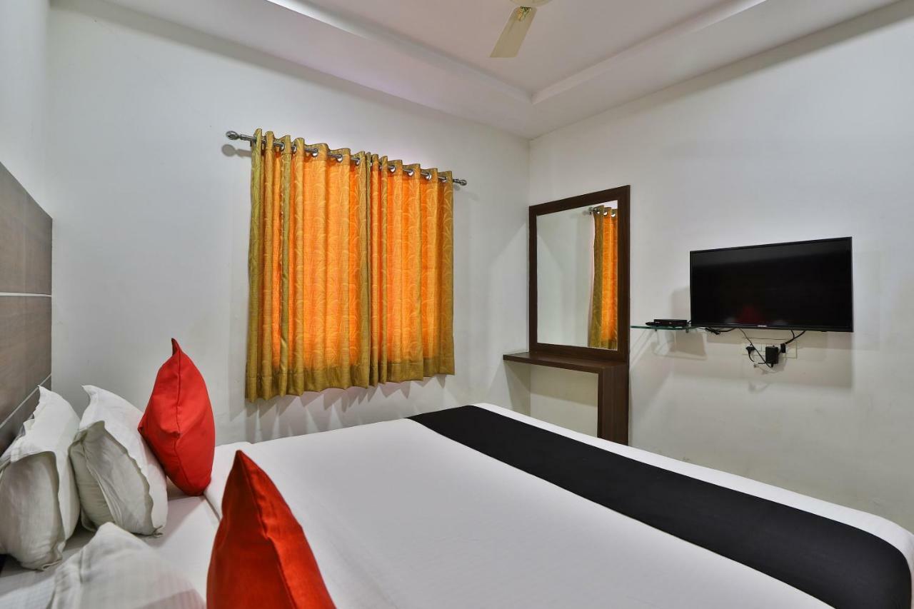 บันยัน พาราไดซ์ รีสอร์ต Hotel วาโดดารา ภายนอก รูปภาพ