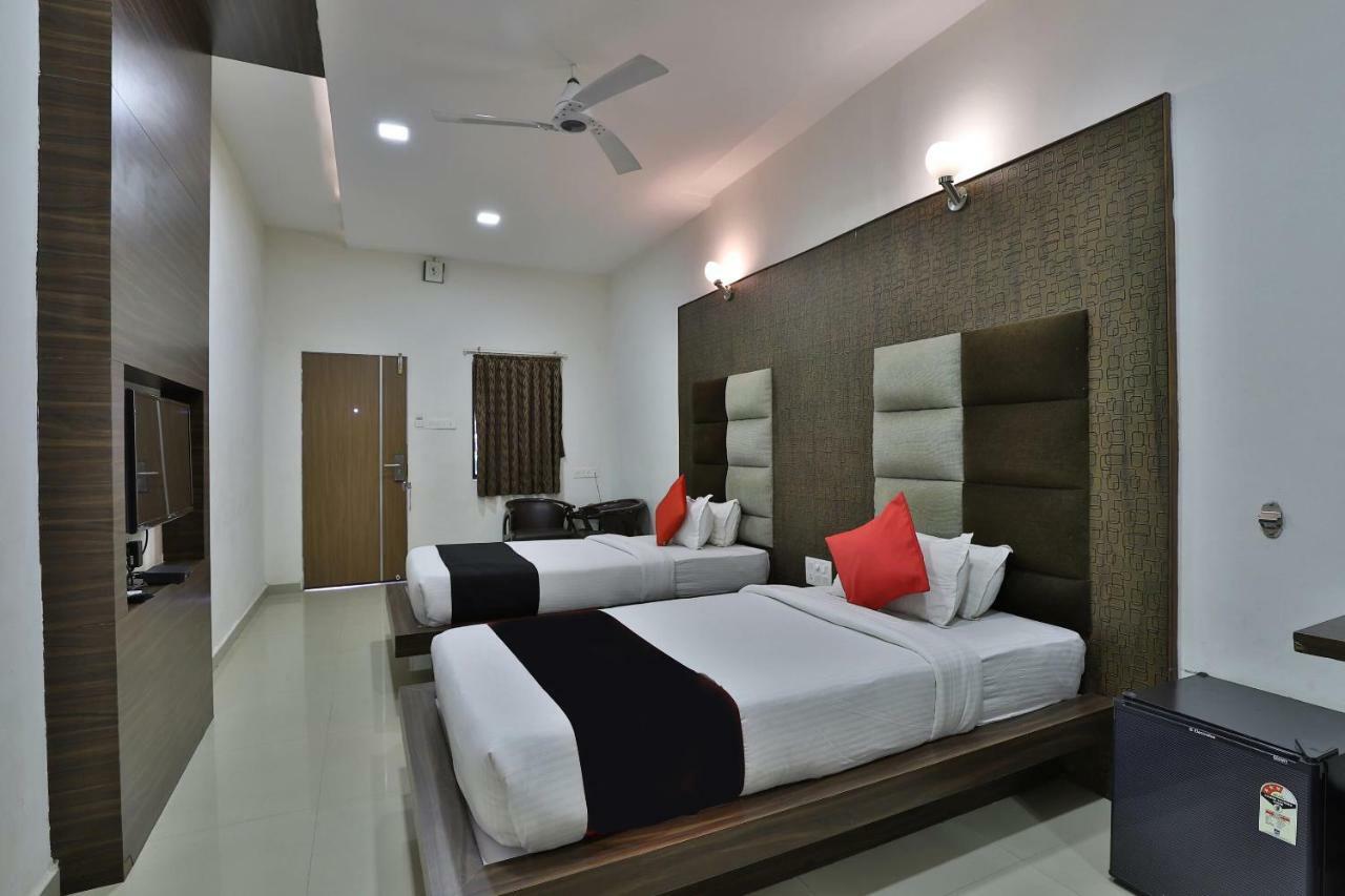 บันยัน พาราไดซ์ รีสอร์ต Hotel วาโดดารา ภายนอก รูปภาพ