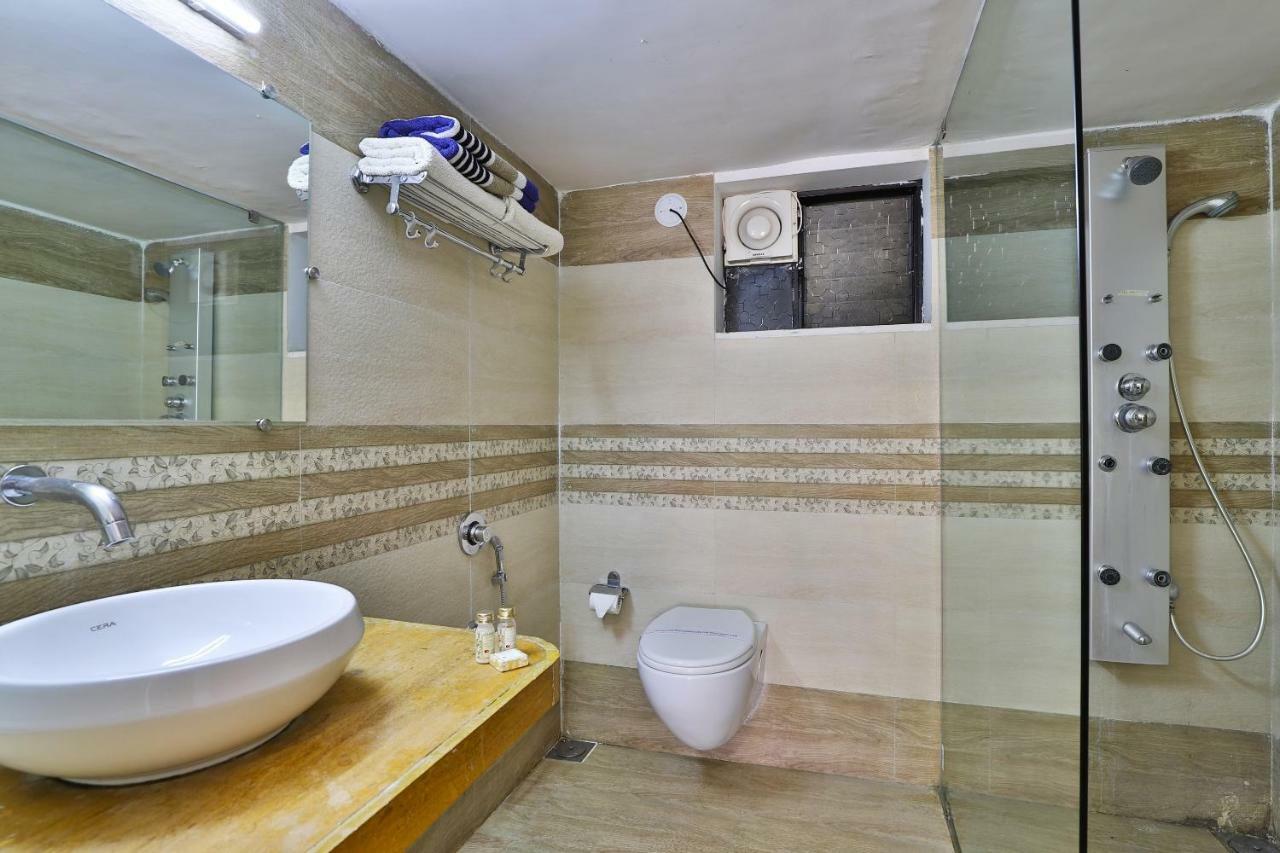 บันยัน พาราไดซ์ รีสอร์ต Hotel วาโดดารา ภายนอก รูปภาพ