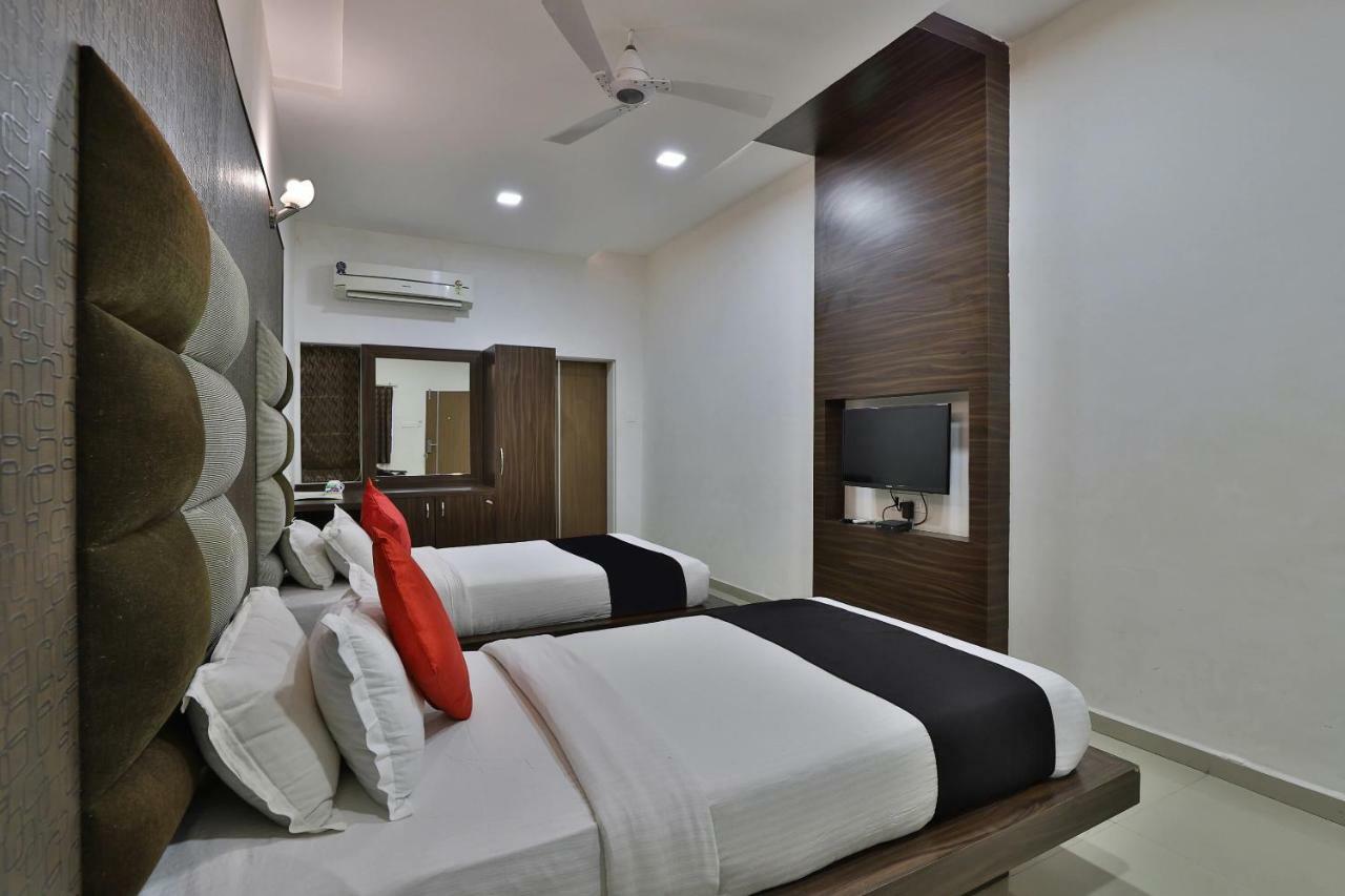 บันยัน พาราไดซ์ รีสอร์ต Hotel วาโดดารา ภายนอก รูปภาพ
