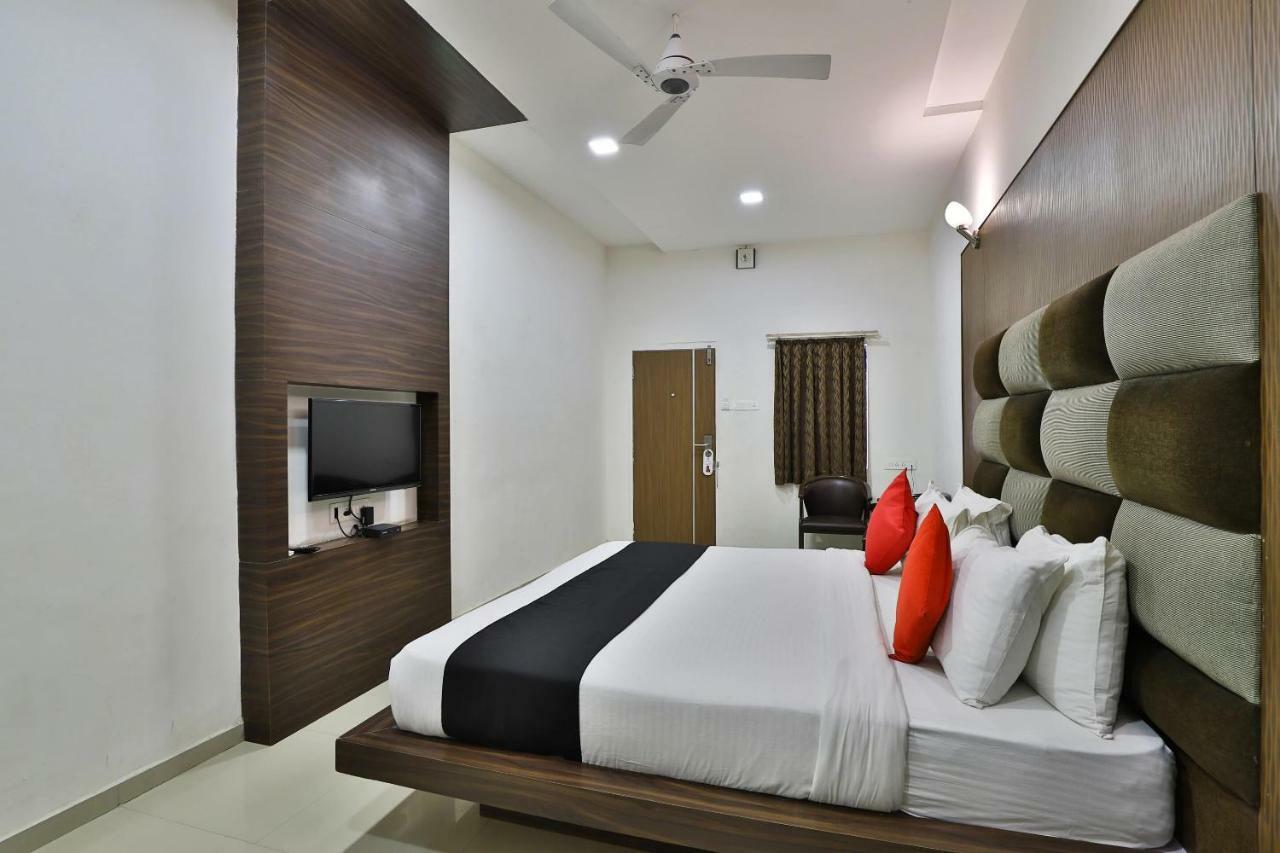 บันยัน พาราไดซ์ รีสอร์ต Hotel วาโดดารา ภายนอก รูปภาพ