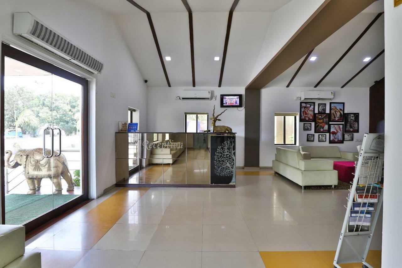 บันยัน พาราไดซ์ รีสอร์ต Hotel วาโดดารา ภายนอก รูปภาพ
